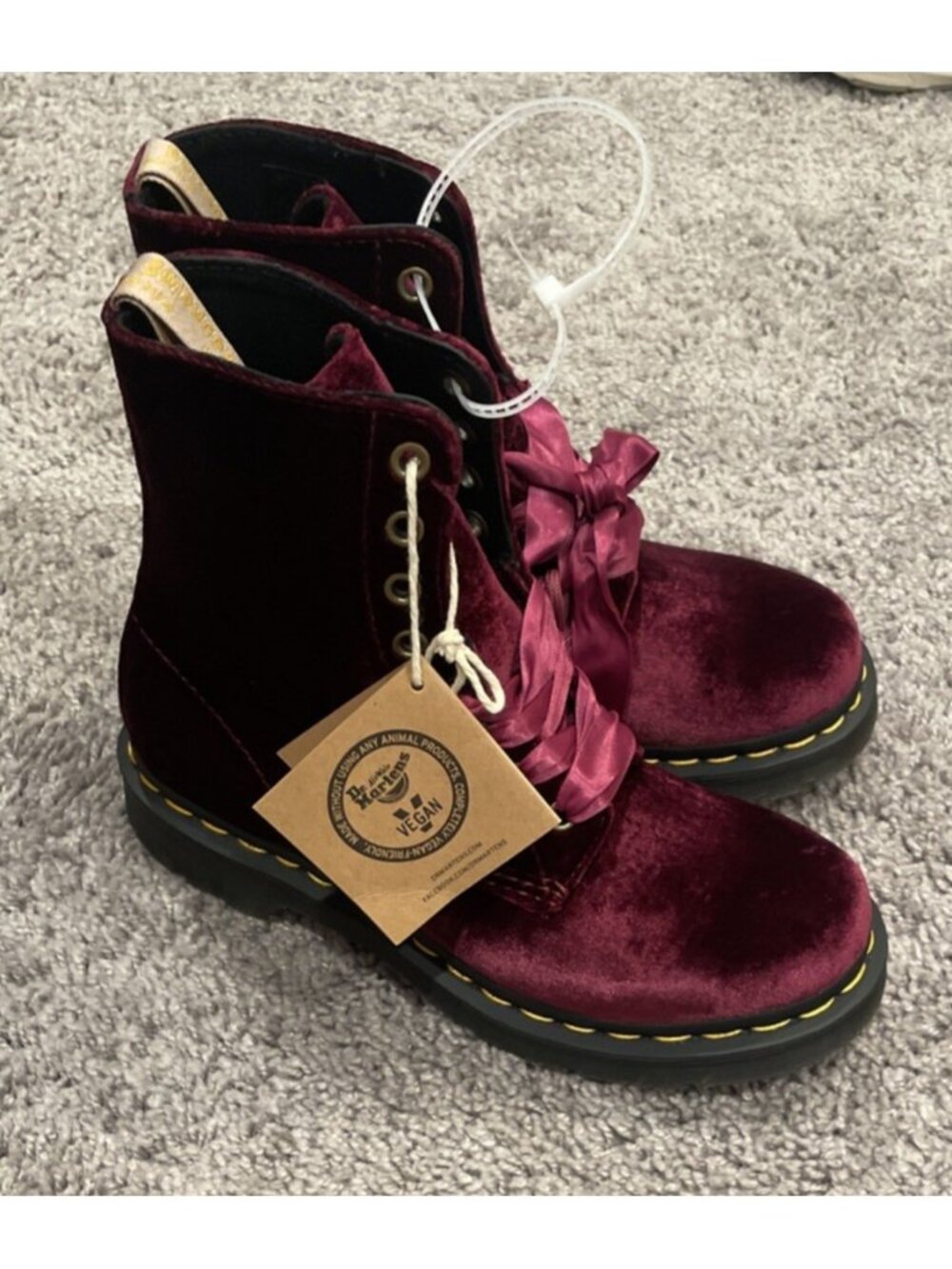 Women size 6-Dr. Martens Vegan 1460 Pascal Velvet Boots BRAND NEW